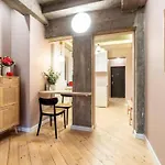 Flh - Old Vibes - Old Town Bukarest
