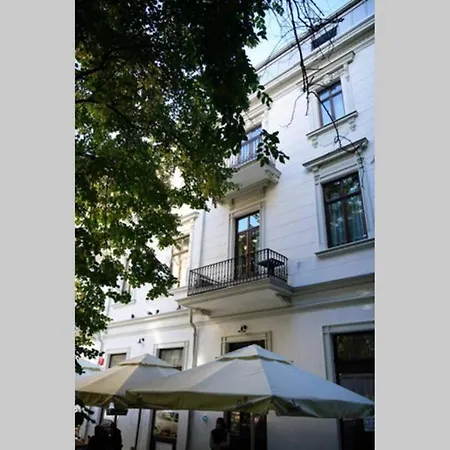 Flh - Old Vibes - Old Town Bucarest