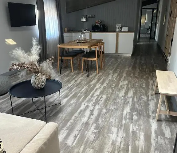 Flh - Old Vibes - Old Town