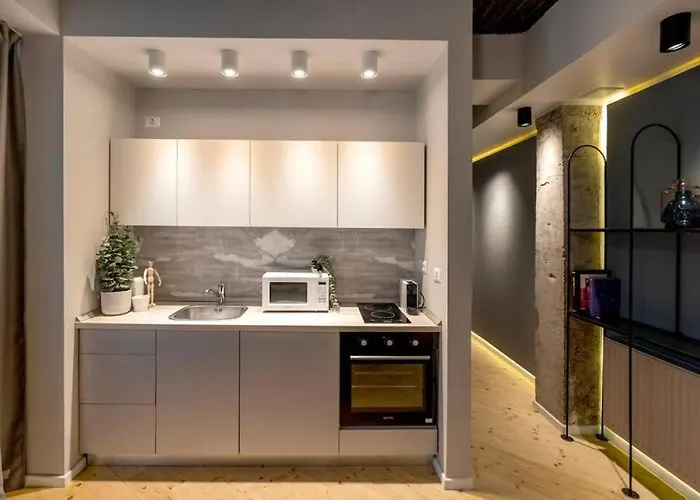 Flh - Old Vibes - Old Town