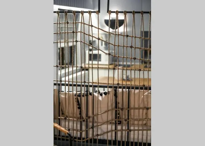 Flh - Old Vibes - Old Town