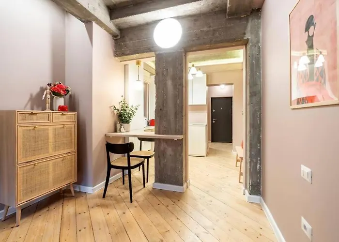 Flh - Old Vibes - Old Town Bucureşti