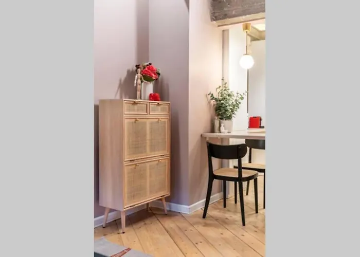 Flh - Old Vibes - Old Town * Bucureşti